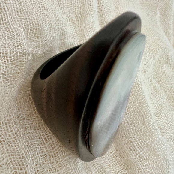 Sculptural Ebony Wood & Mother-of-Pearl Statement Ring Sz 7.5 Vintage NWOT - Picture 6 of 9